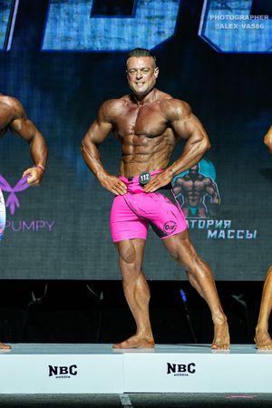 MAN'S PHYSIQUE 174